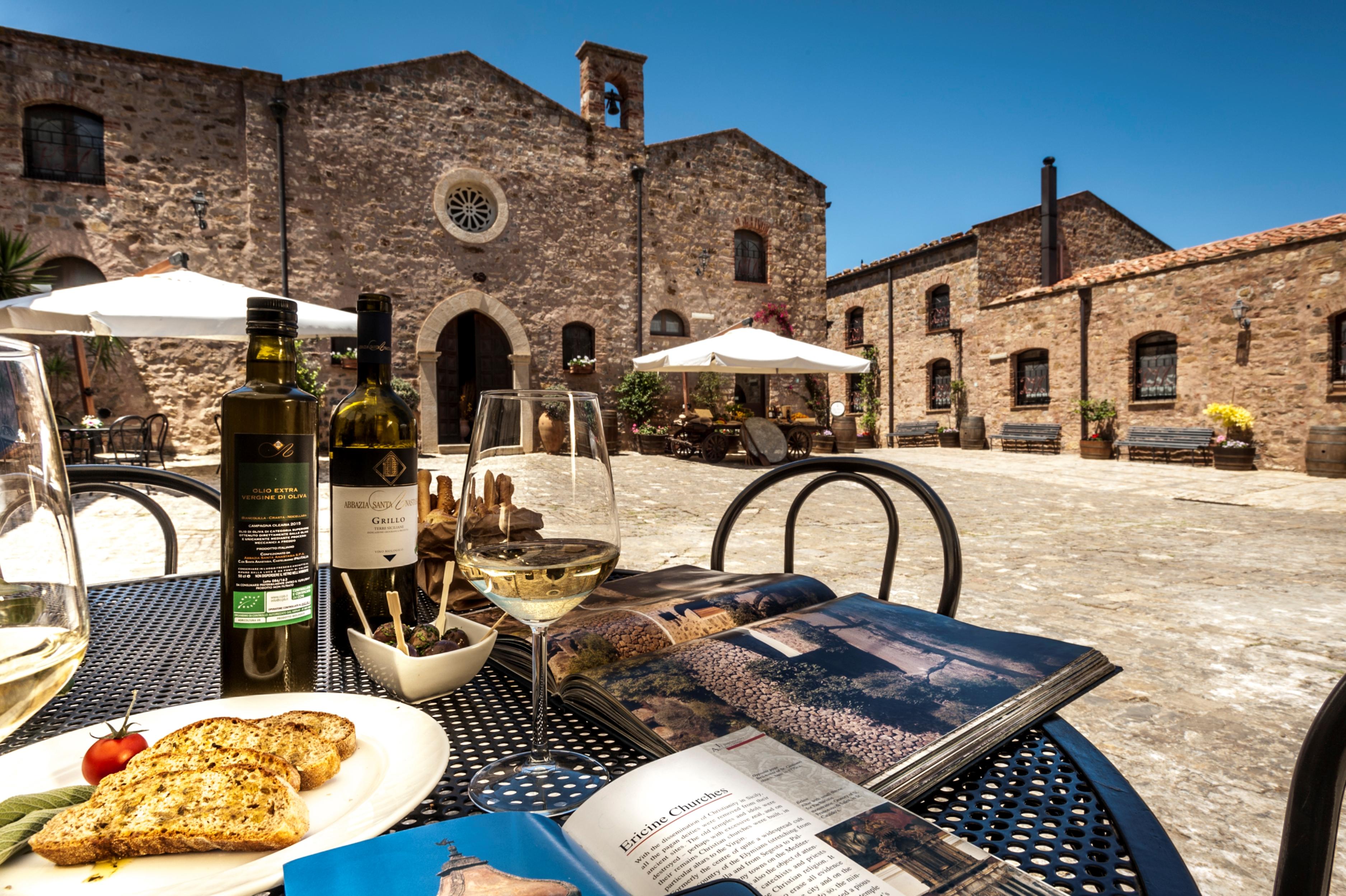 Relais Abbazia Santa Anastasia Resort & Winery Castelbuono  Exterior photo